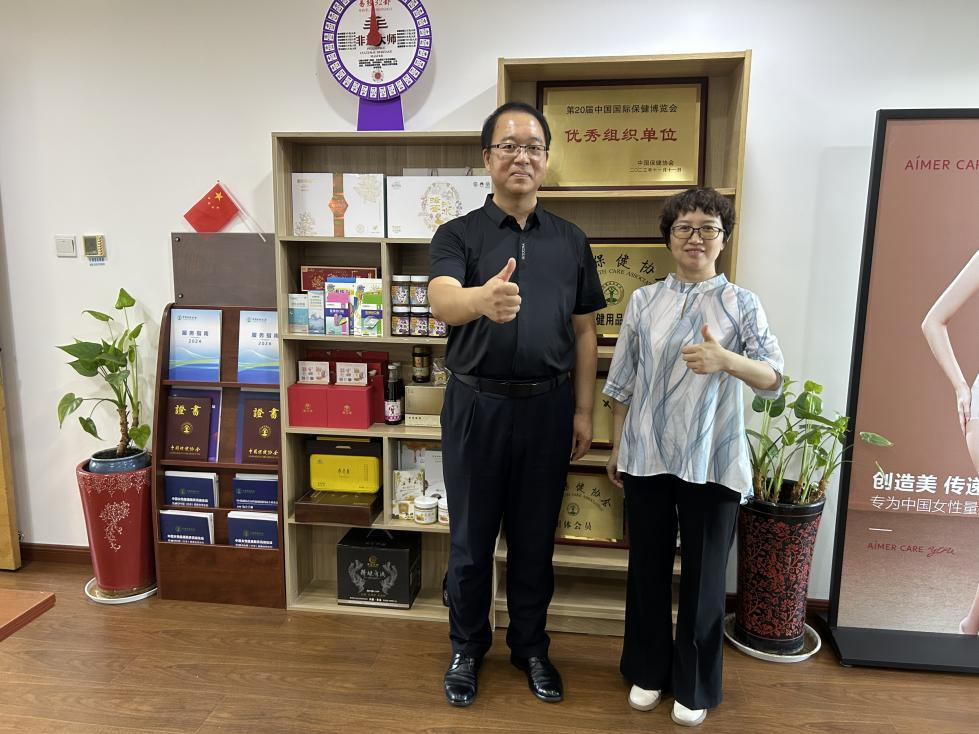 刘国柱主任与天津世纳代表合影